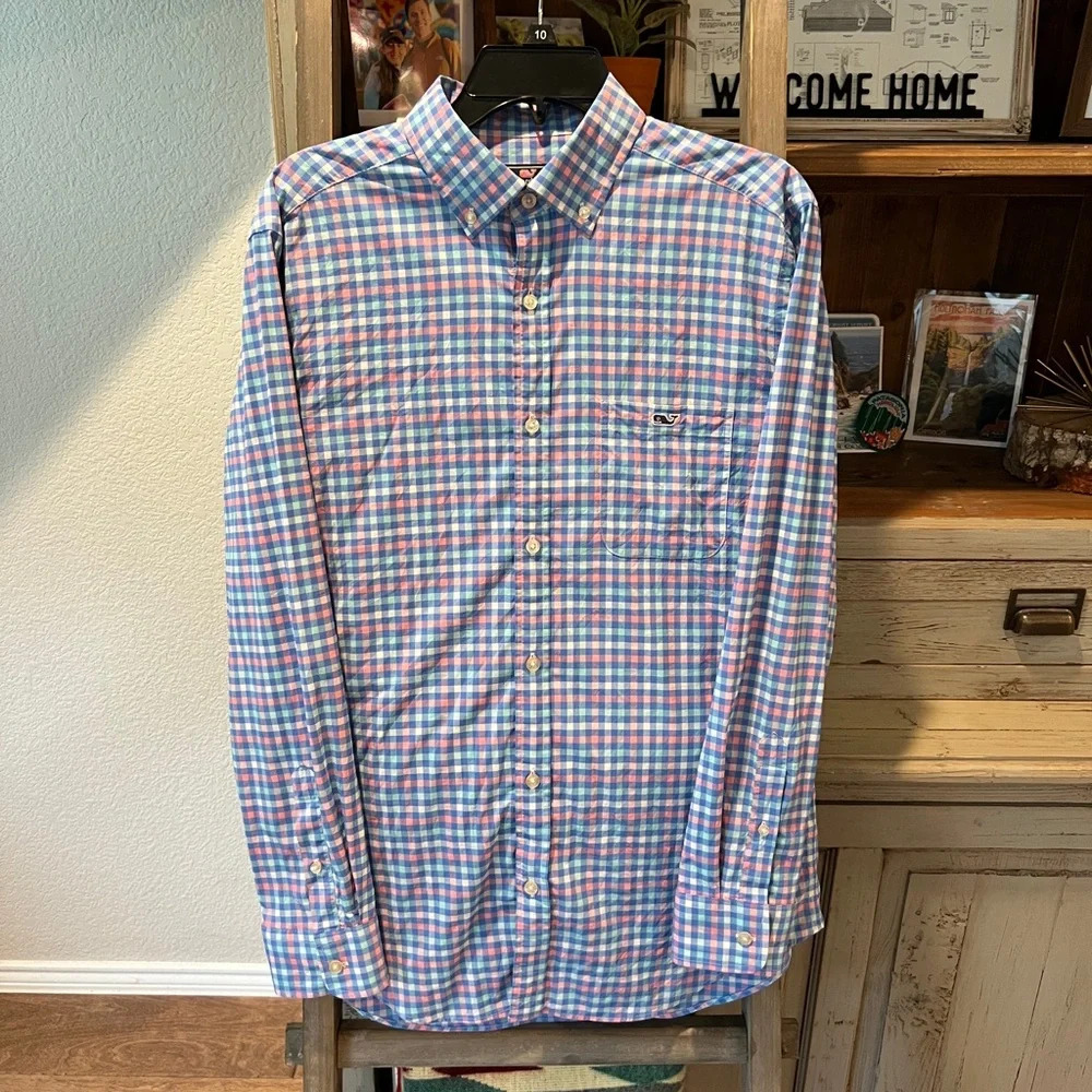 Vineyard Vines men’s performance classic fit Tucker shirt size *medium